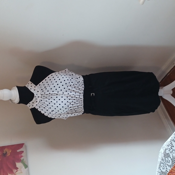 Dresses & Skirts - Dress Barn Mini Dress